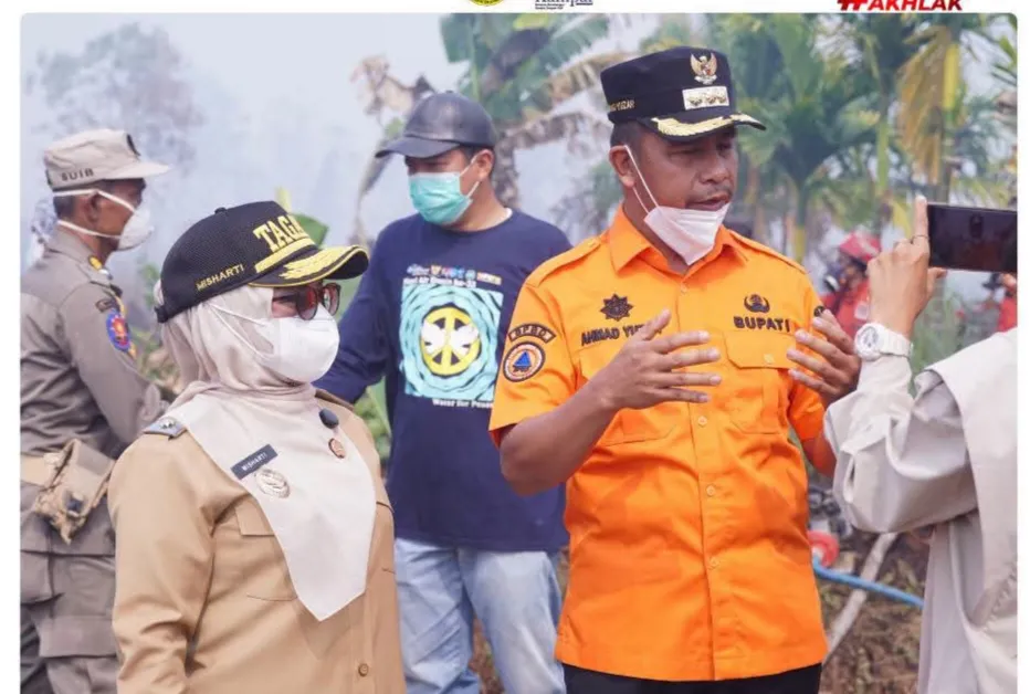 Bupati dan Wabup Kampar Turun ke Titik Api, Pastikan Karhutla Rimbo Panjang Ditangani hingga Tuntas