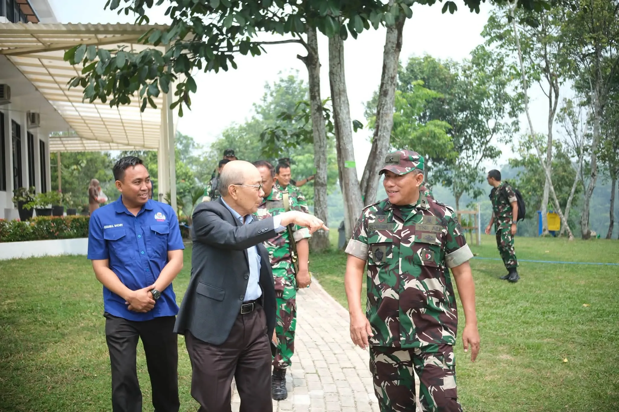 Brigjen.TNI Sudarma Setiawan Apresiasi Kebun Raya Universitas Pahlawan Jadi Benteng Edukasi Karhutla