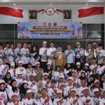 Wabup Misharti Lepas Kontingen PGRI Kampar ke PORSENIJAR Riau 2026, Targetkan Prestasi Terbaik