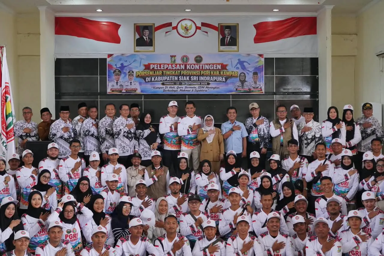 Wabup Misharti Lepas Kontingen PGRI Kampar ke PORSENIJAR Riau 2026, Targetkan Prestasi Terbaik