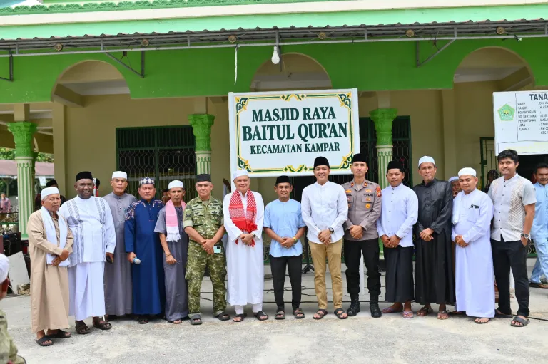 Masjid Raya Air Tiris Resmi Berganti Nama Menjadi Masjid Raya Baitul Qur’an Kecamatan Kampar